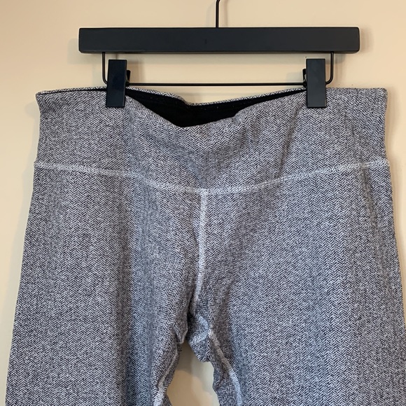 Lululemon Grey Herringbone Wunder Under Crop Leggings - Picture 5 of 10